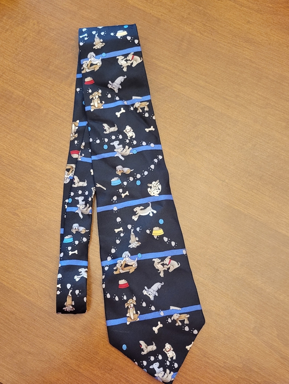 Save the Children "Playin Puppies" by Danielle Age 9 Silk Tie USA